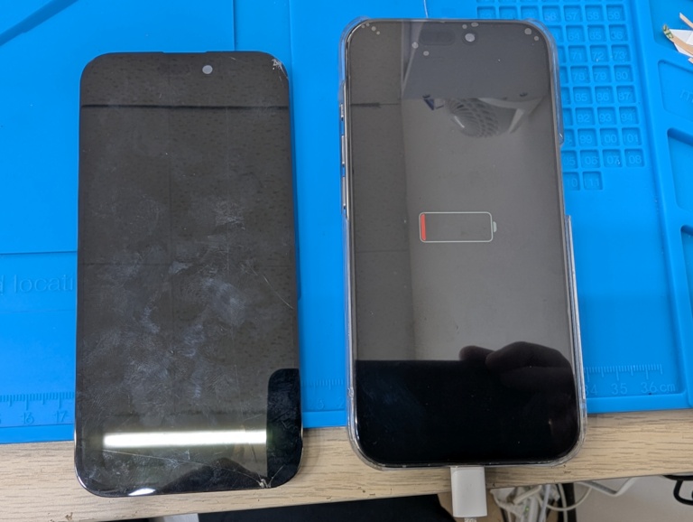 iPhone 15 Pro（アイフォンフィフティーンプロ）の液晶画面交換ならスマホ修理工房へお任せください